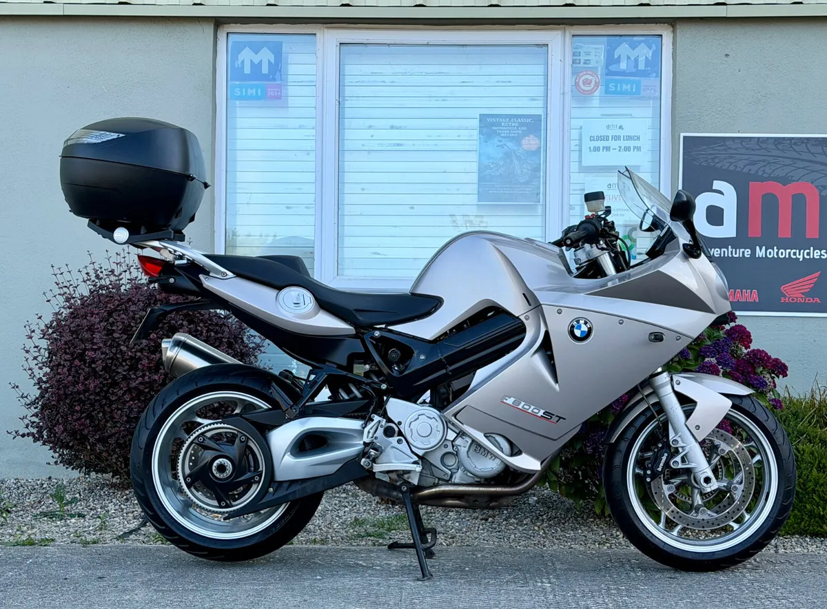 BMW F 800 ST 2009 - Image 1