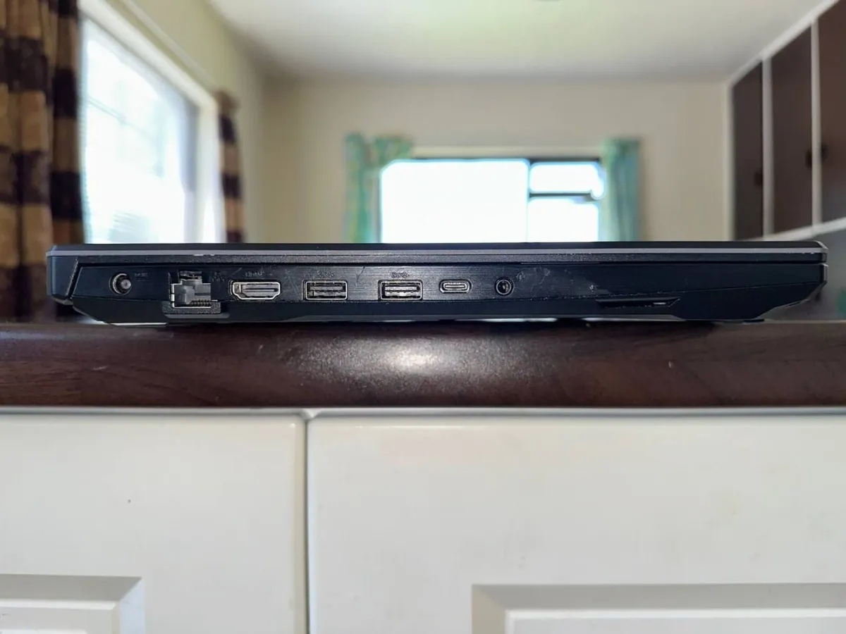 laptop - Image 4
