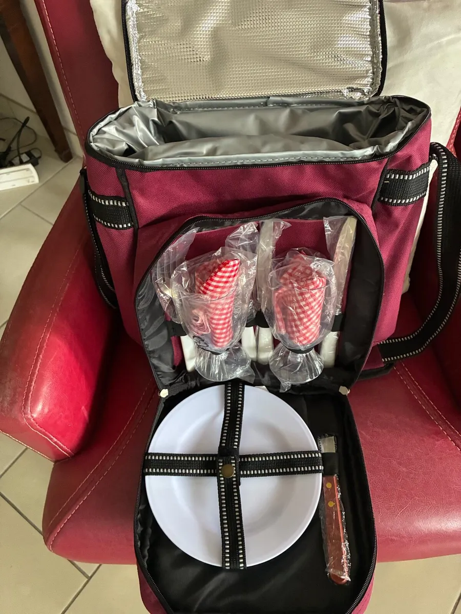 Brand New Picnic Cooker Bag - Image 1