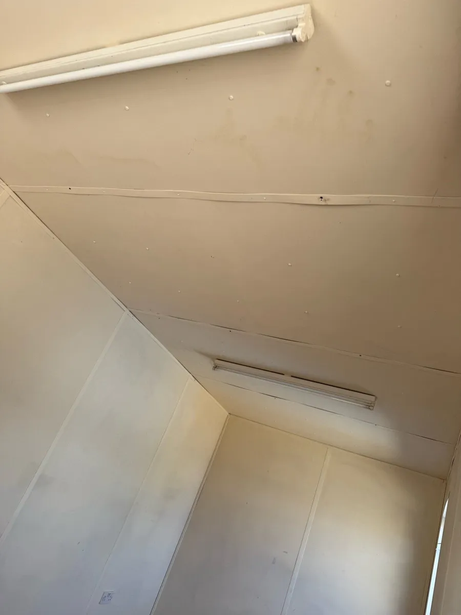 Anti vandal office 20/8 ft - Image 4