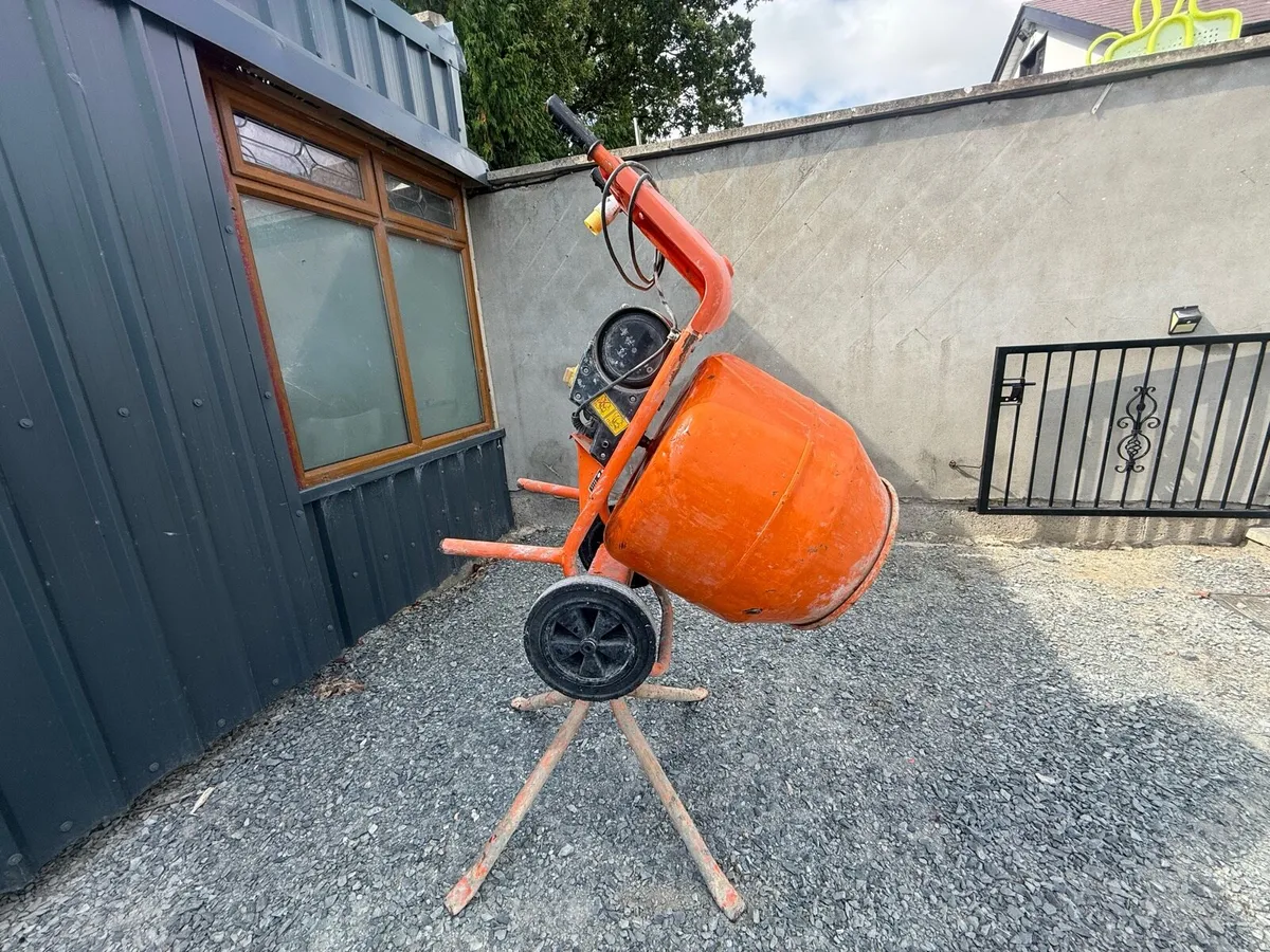 ** BELLE 110V ELECTRIC CEMENT MIXER & STAND ** - Image 2