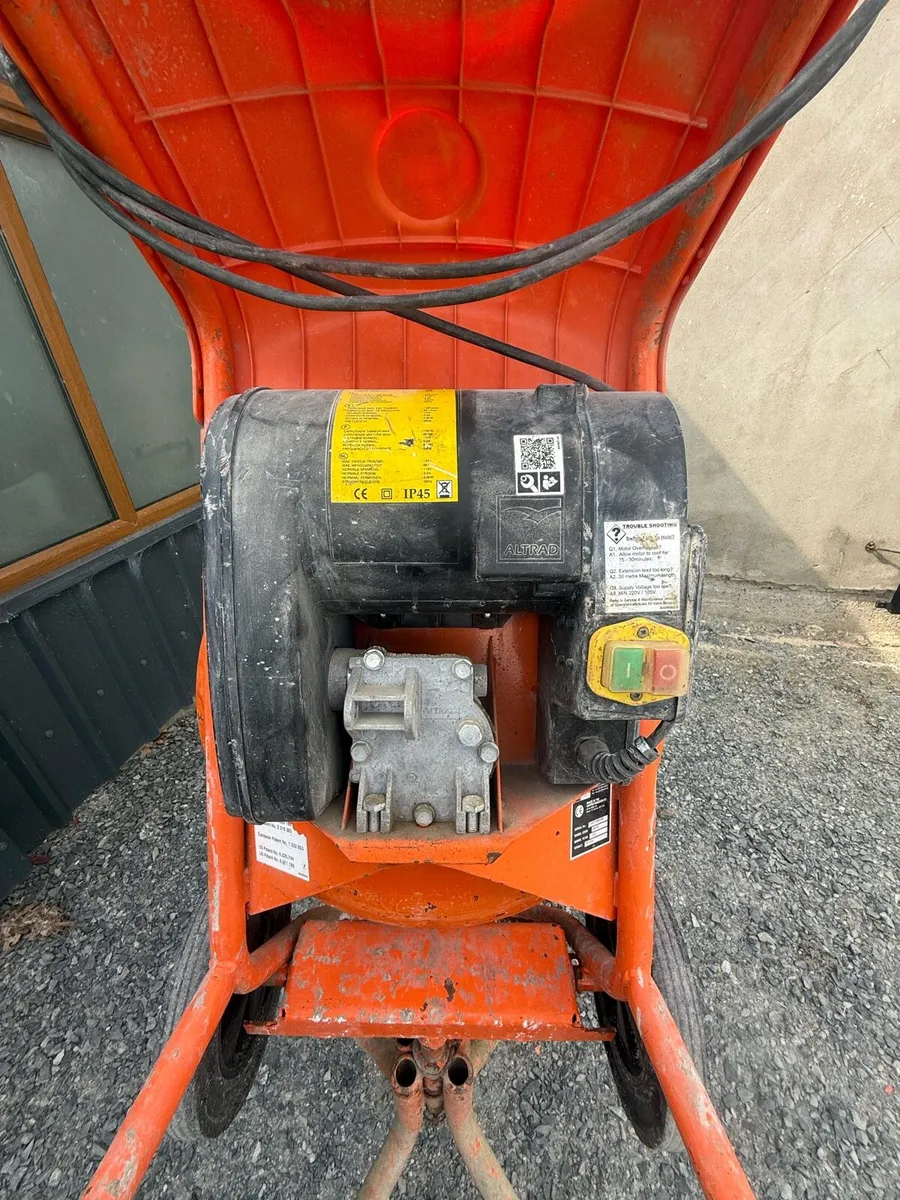 ** BELLE 110V ELECTRIC CEMENT MIXER & STAND ** - Image 4