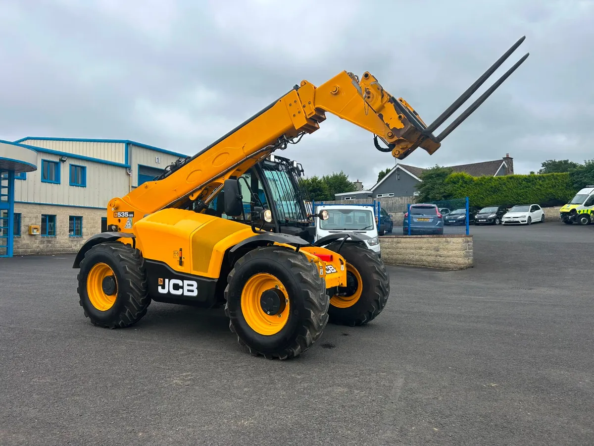 2023 JCB 535-95 108BHP / AC / Joystick /Rear Hitch - Image 4