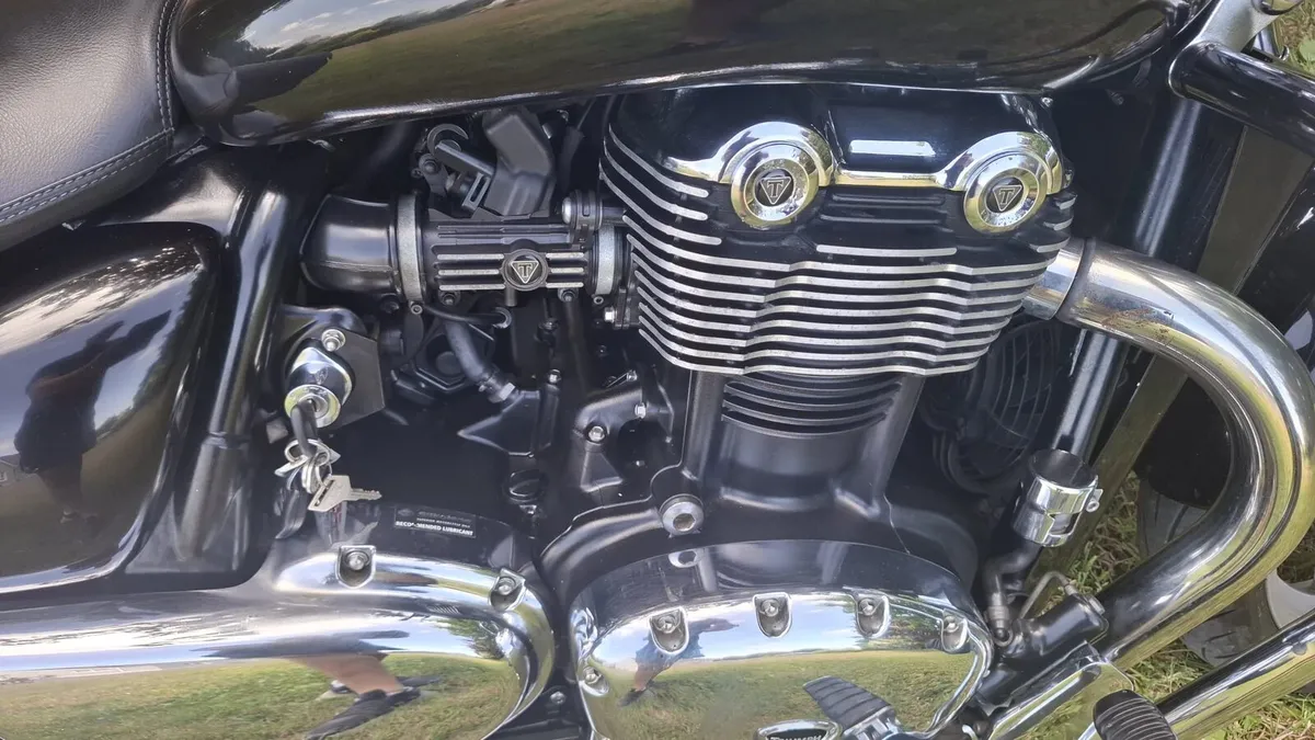 TRIUMPH THUNDERBIRD 1600 2010 - Image 4
