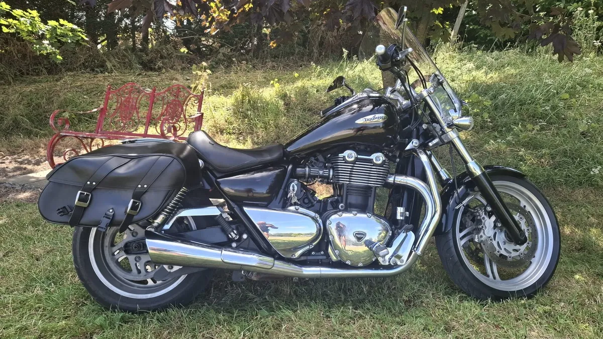 TRIUMPH THUNDERBIRD 1600 2010 - Image 2
