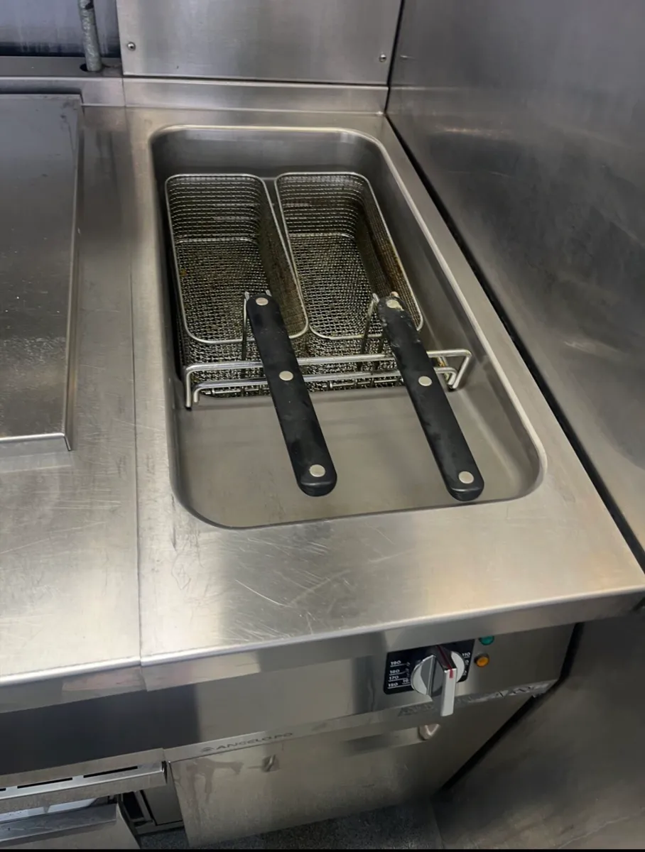 Commercial kitchen - Image 1