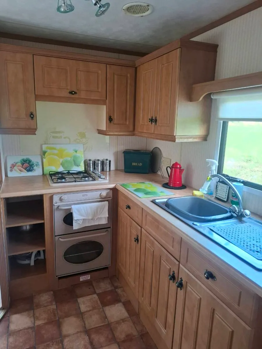 35x12 Westmoreland Willerby Mobile Home. FREE DELI - Image 4