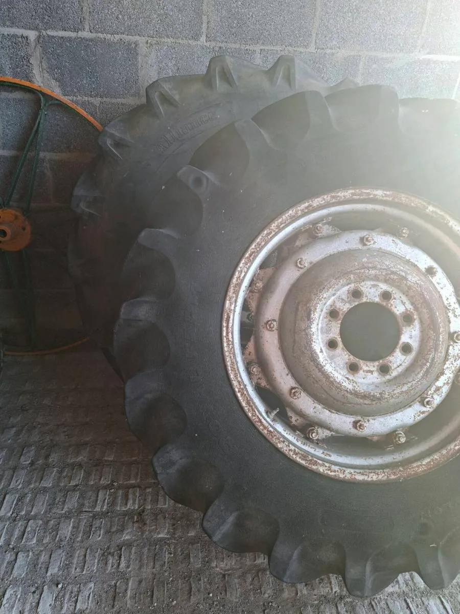 Tractor wheels - Image 2