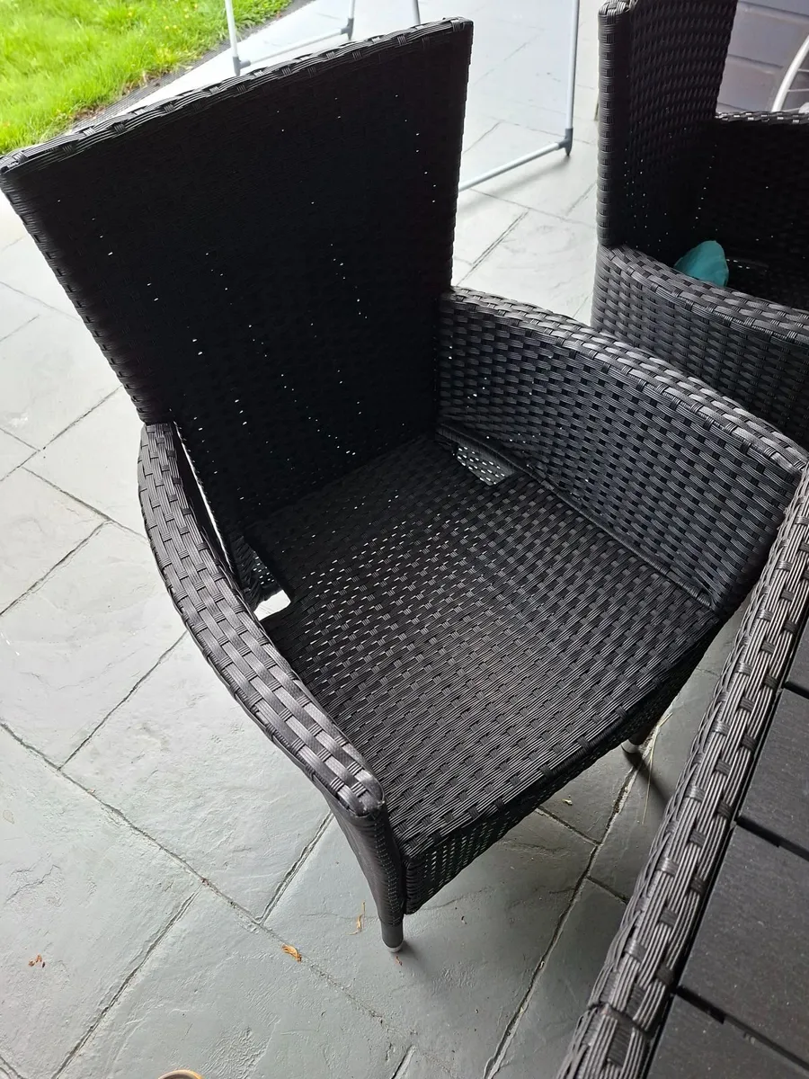 Garden table - Image 2