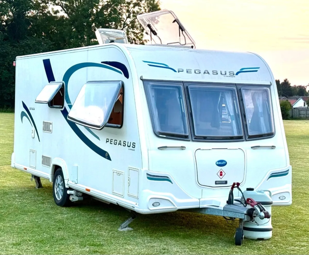 2/3 berth bailey pegant caravan for sale - Image 1