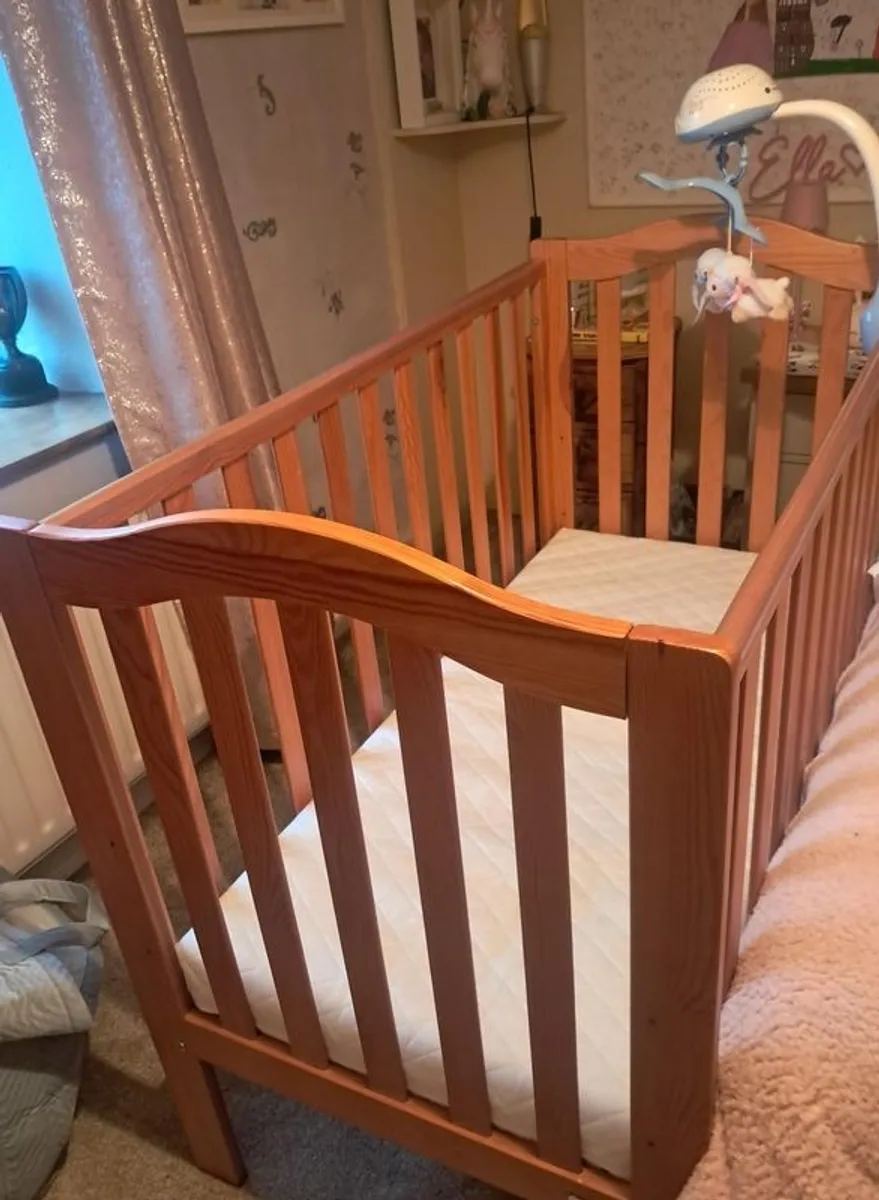 baby cot