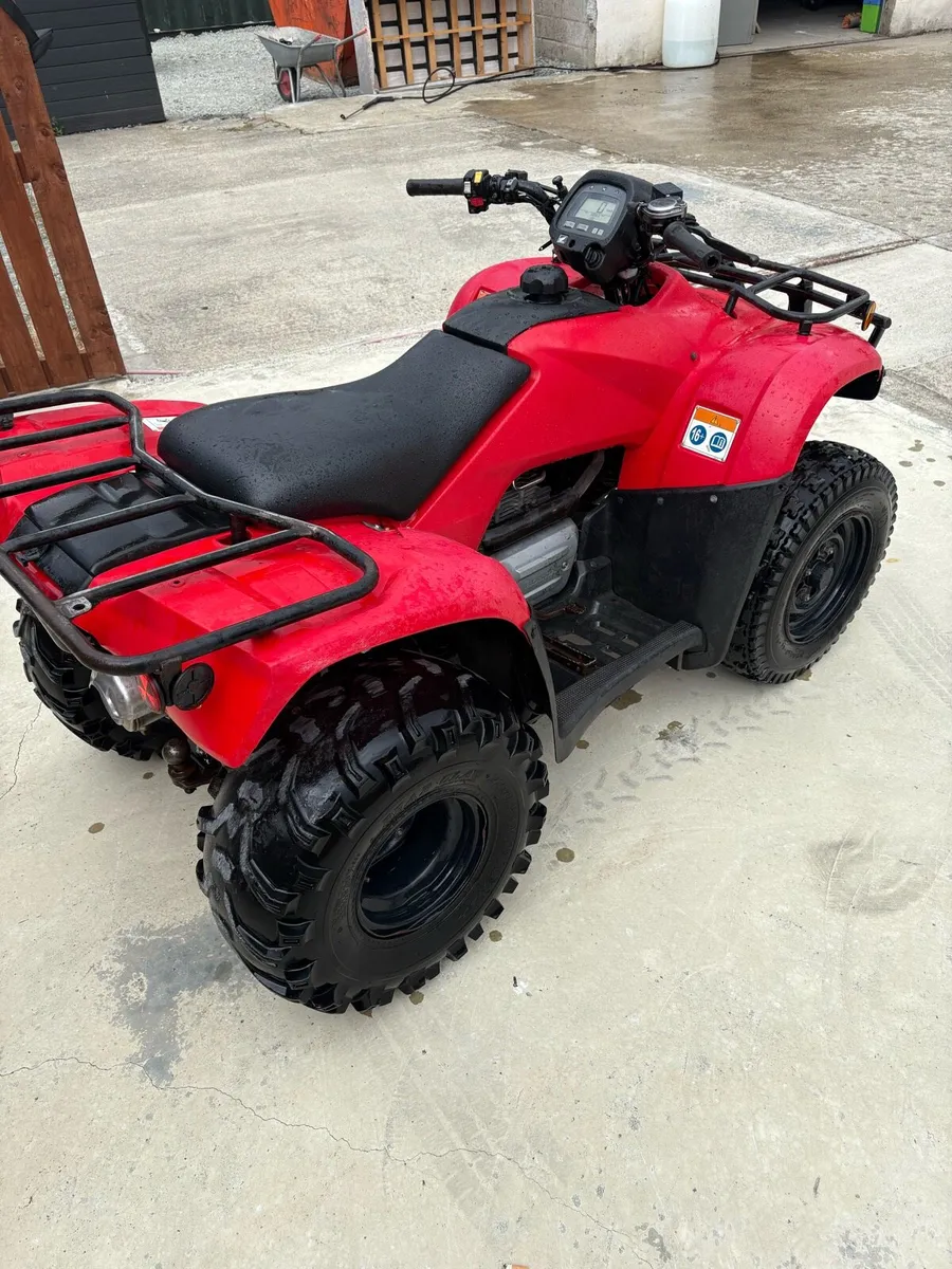 2016 Honda 250cc farm quad - Image 4