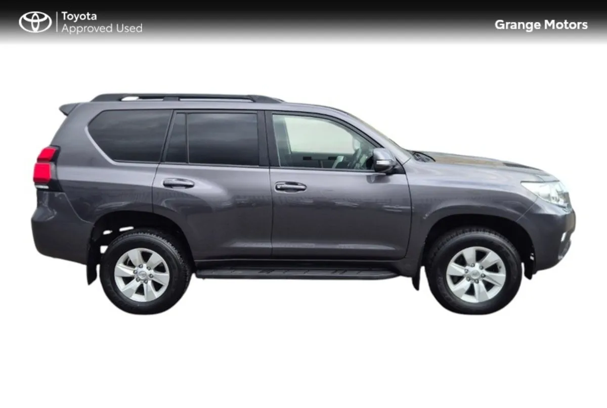 Toyota Land Cruiser LWB COMM GX 6 SPEED MANUAL**V. - Image 4