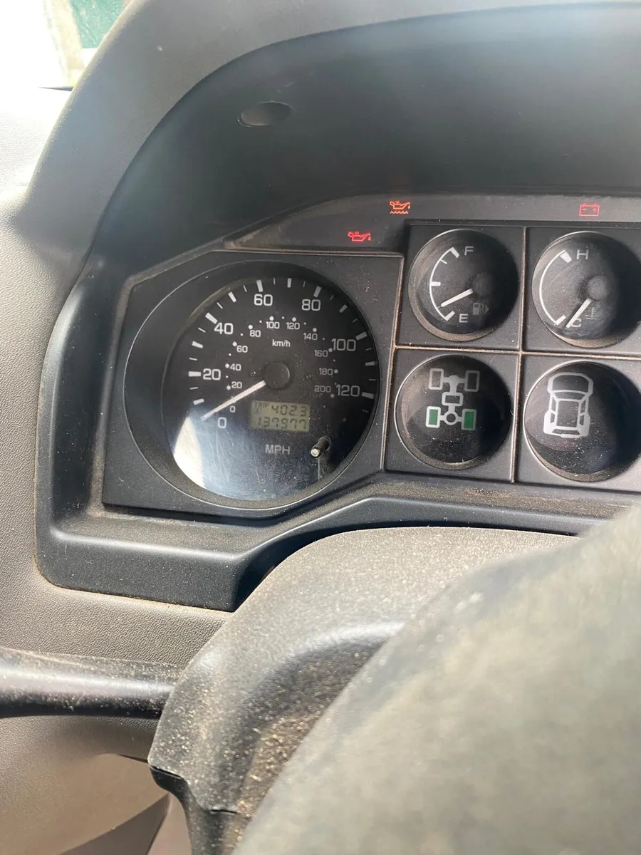 Mitsubishi Pajero 2004 - Image 2