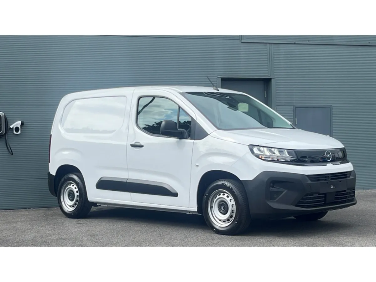Opel Combo Komfort 1.5 - 100 BHP * 5 Year Warranty - Image 1