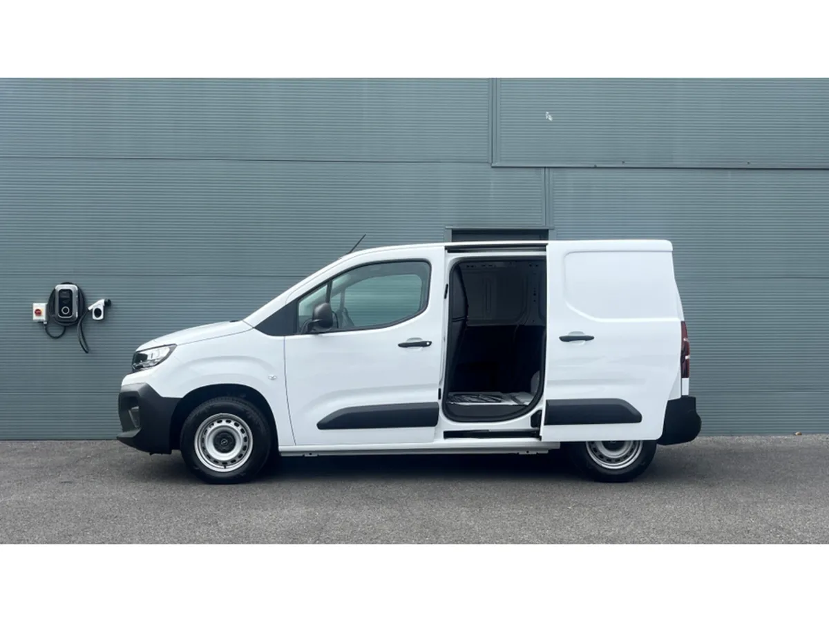 Opel Combo Komfort 1.5 - 100 BHP * 5 Year Warranty - Image 3
