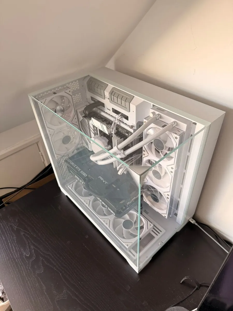 Gaming Pc | Rtx 5080 | Amd Ryzen 7 9800x3d - Image 4