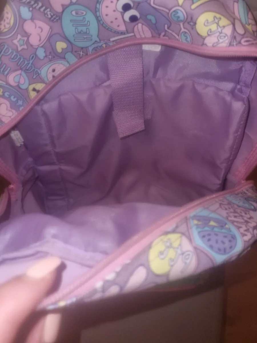 Schoolbag - Image 2