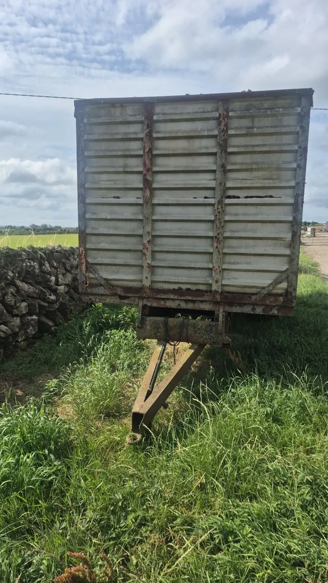 Cattle trailer - Image 1