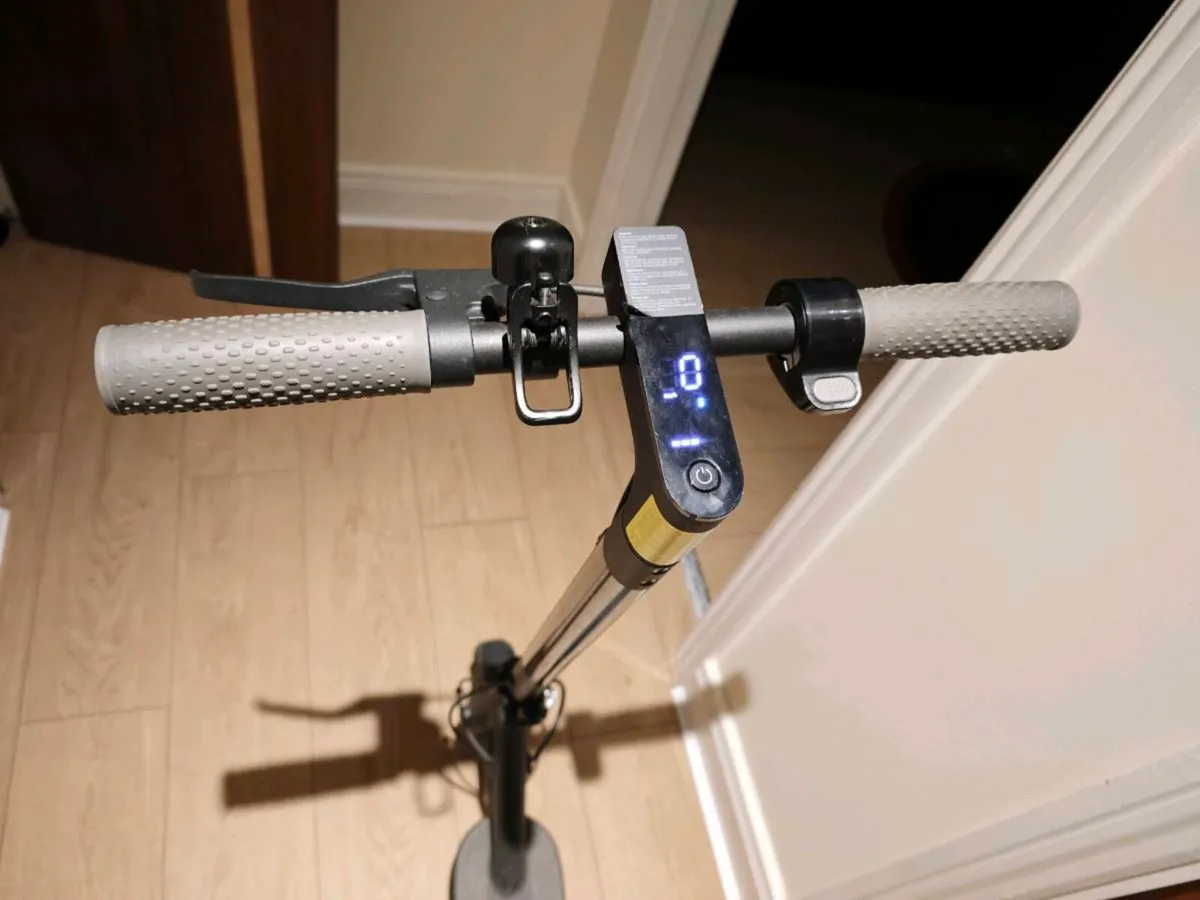 Electric scooter - Image 2