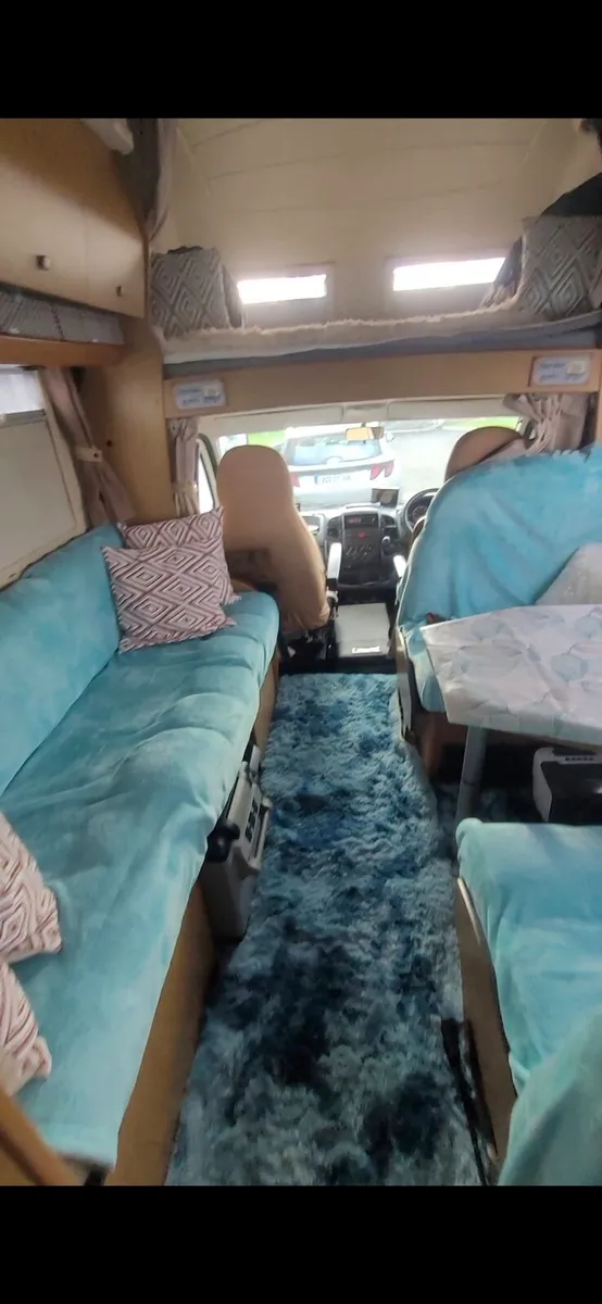 Motorhome - Image 4