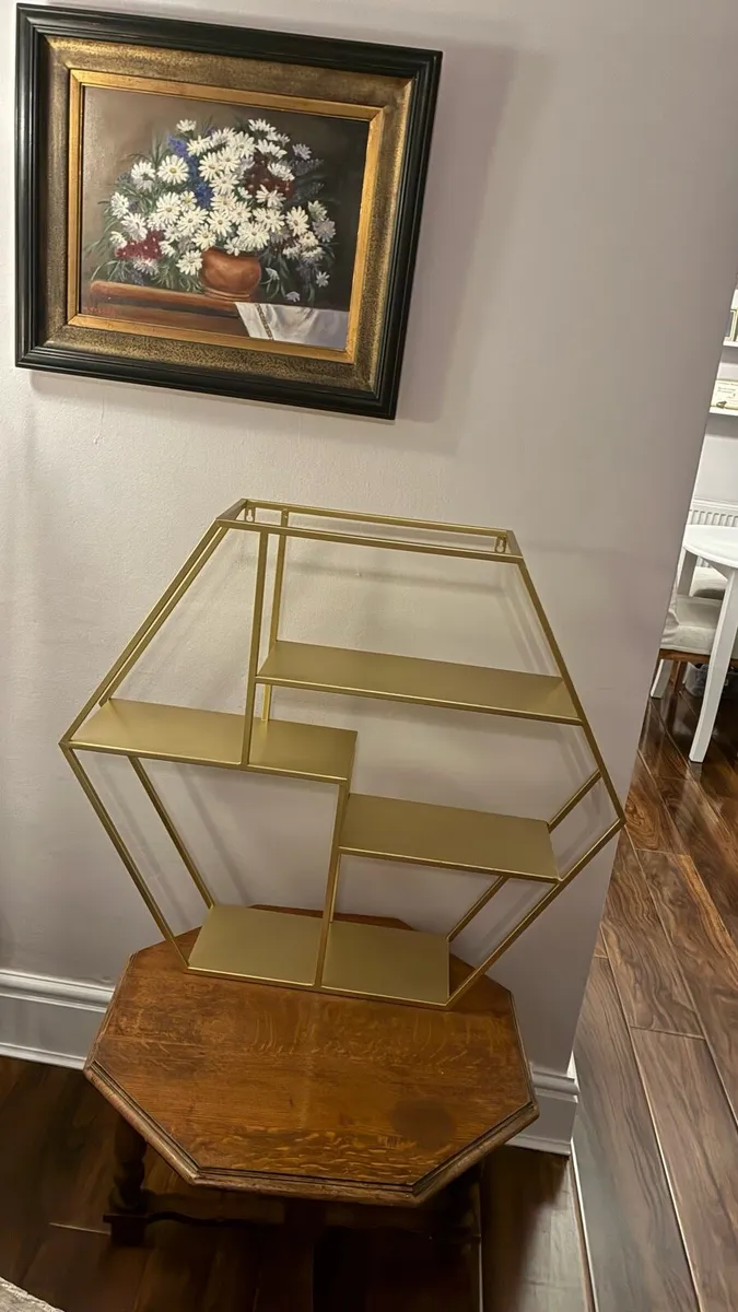 HEXAGON SHAPED SHELVING - Image 3