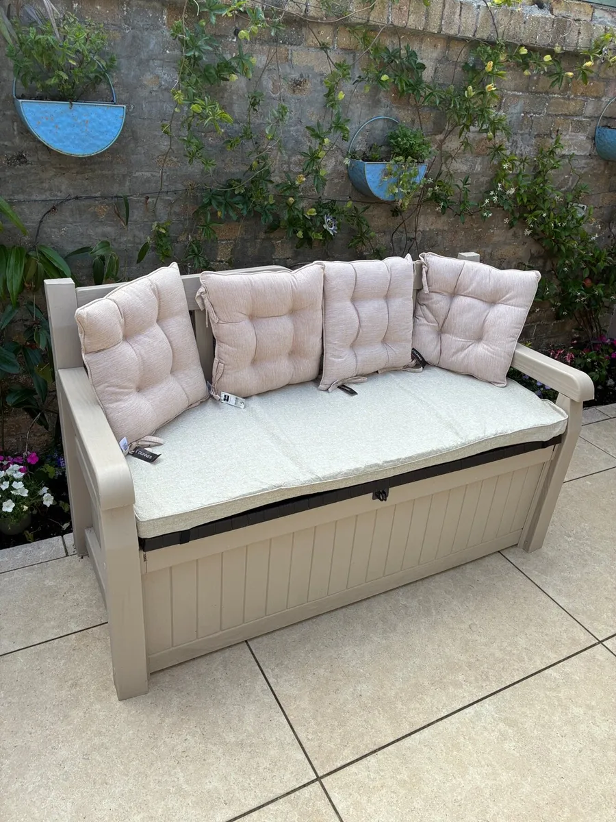 GARDEN STORAGE BENCH - BRAND NEW - Image 3