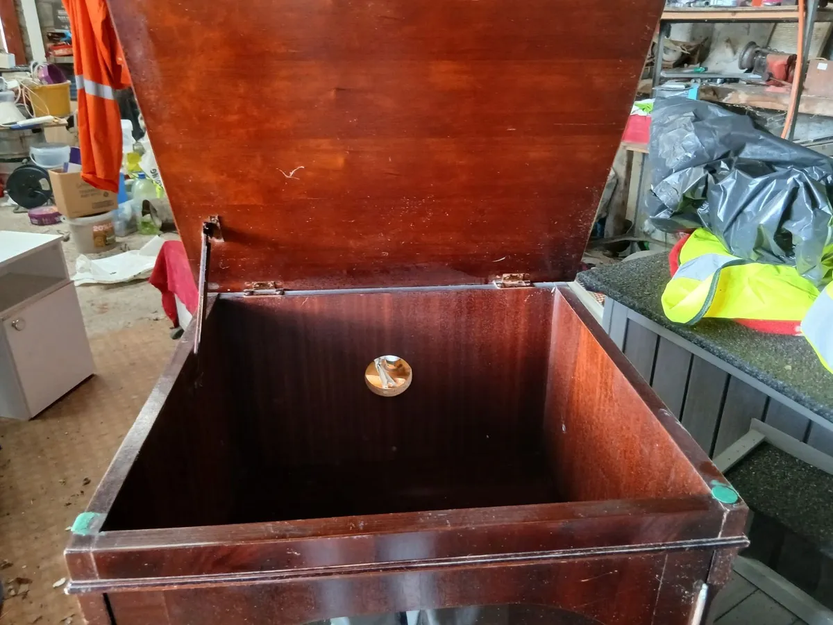 Solid  oak cabinet - Image 2
