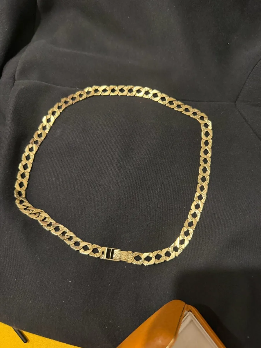 9ct gold necklace - Image 1