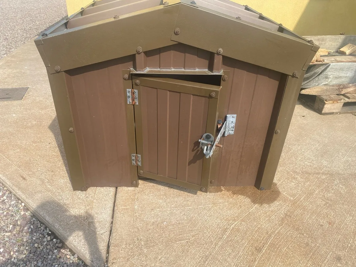 Kingspan insulated medium dog house - Image 2