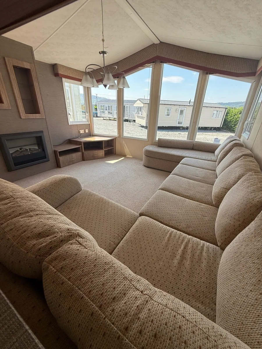 Willerby Granada 38.12.6 winter pack TPS caravan - Image 2