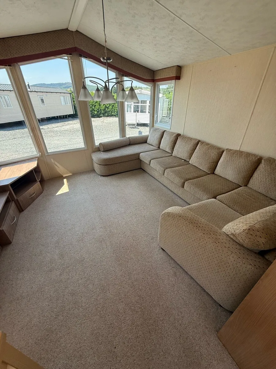 Willerby Granada 38.12.6 winter pack TPS caravan - Image 3