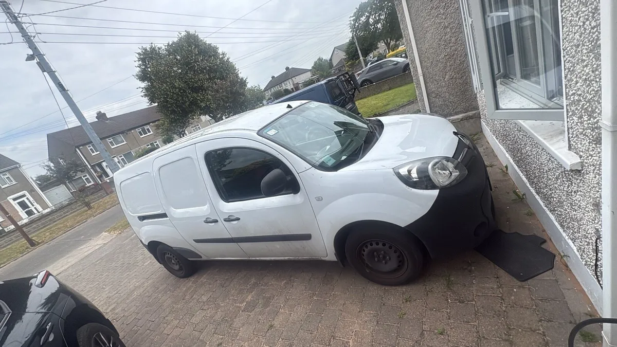 Renault Kangoo ZE Maxi - Image 1