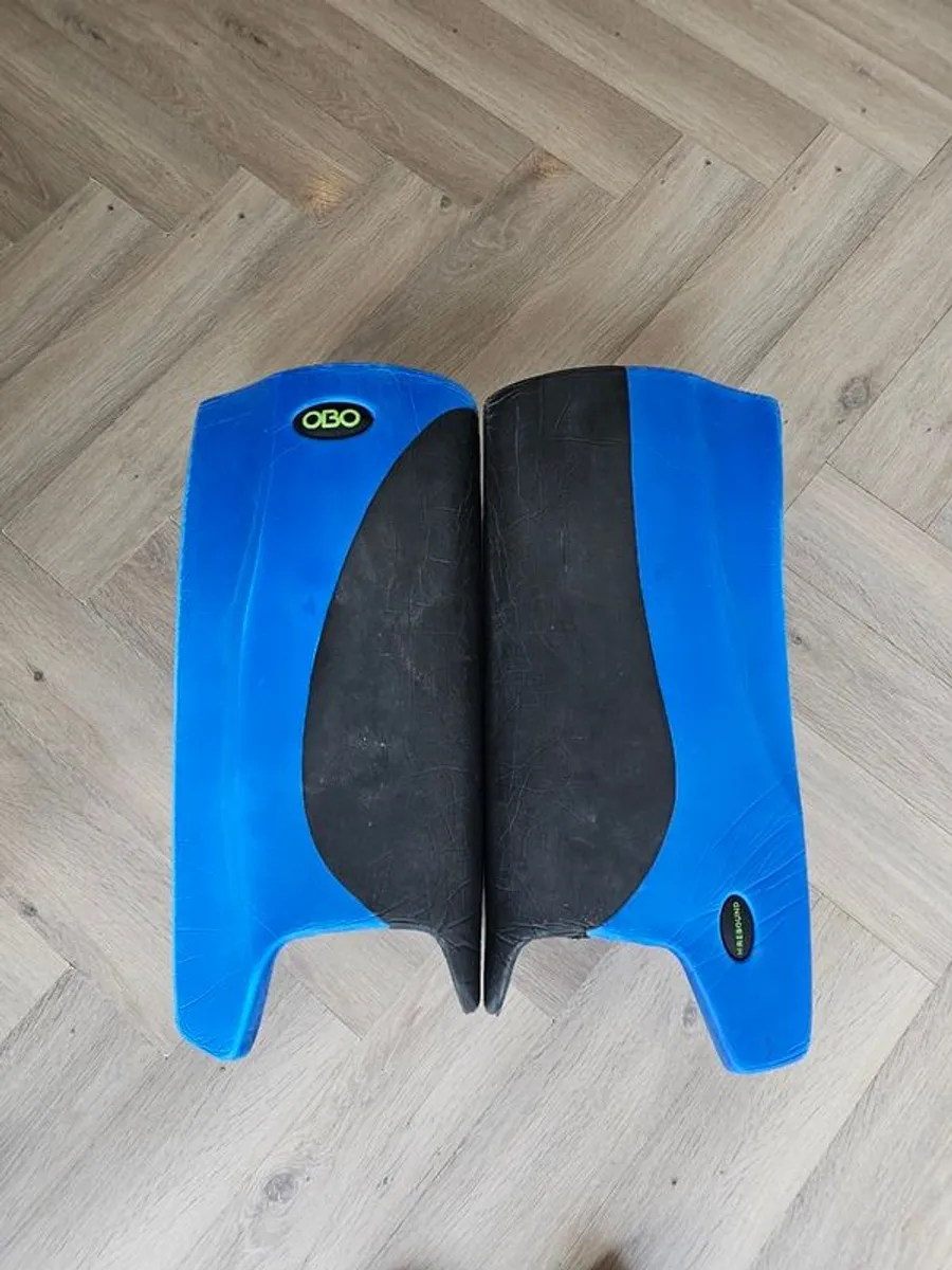 Obo Robo Hi-Rebound Leg Guards, Blue and Black, Medium - Excellent Condition - Image 1