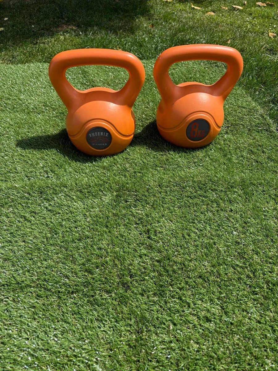 Pair of Phoenix Fitness 8kg Kettlebells
