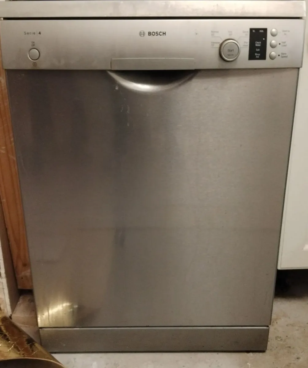 Dish washer