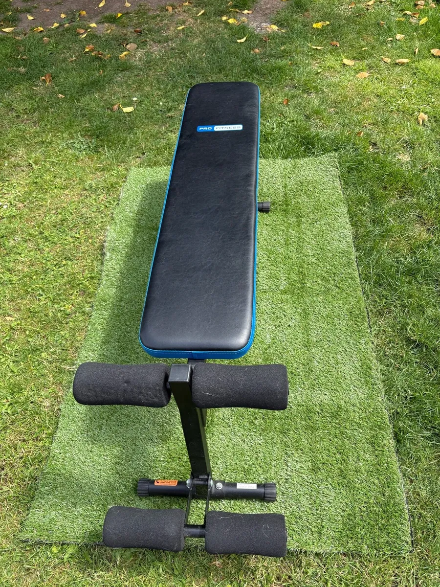 Pro Fitness Adjustable Weight Bench - Image 3