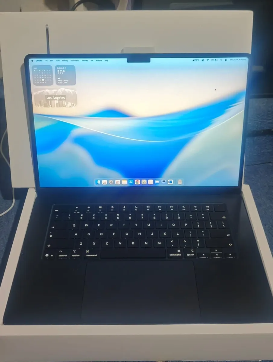 Apple MacBook Air M5 - 15-inch  – Like New 1 - Image 1