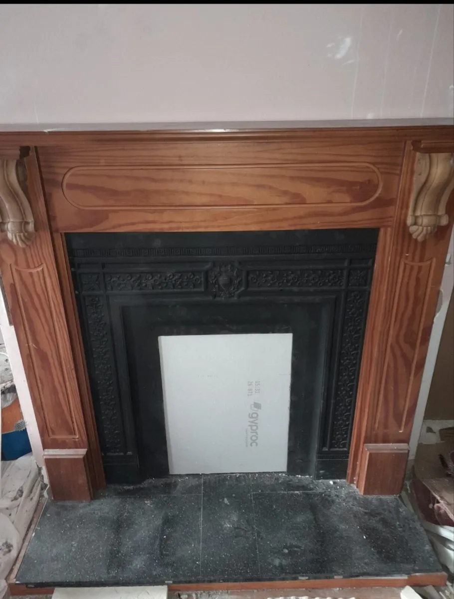 Fire place and bed - Image 2