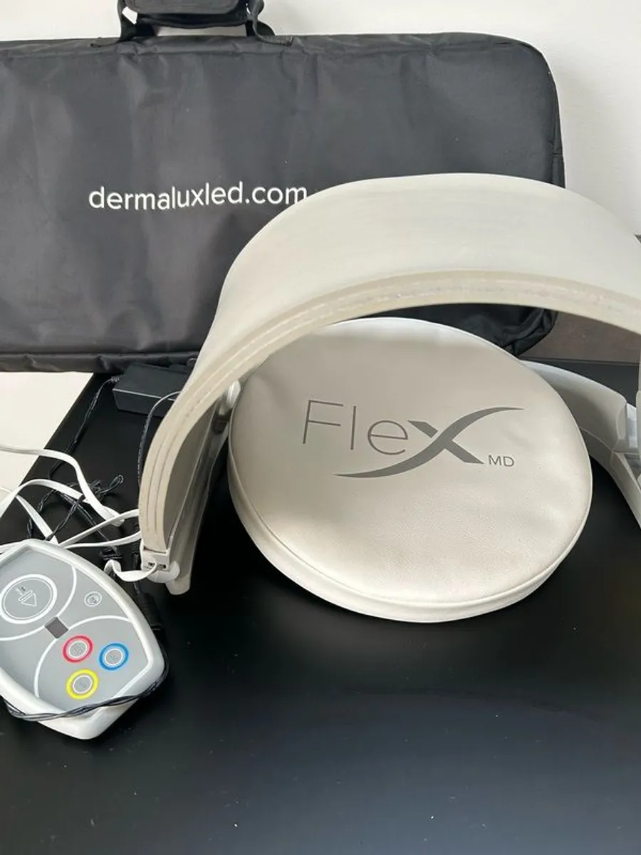 Dermalux Flex MD LED Light Therapy Device - Image 1