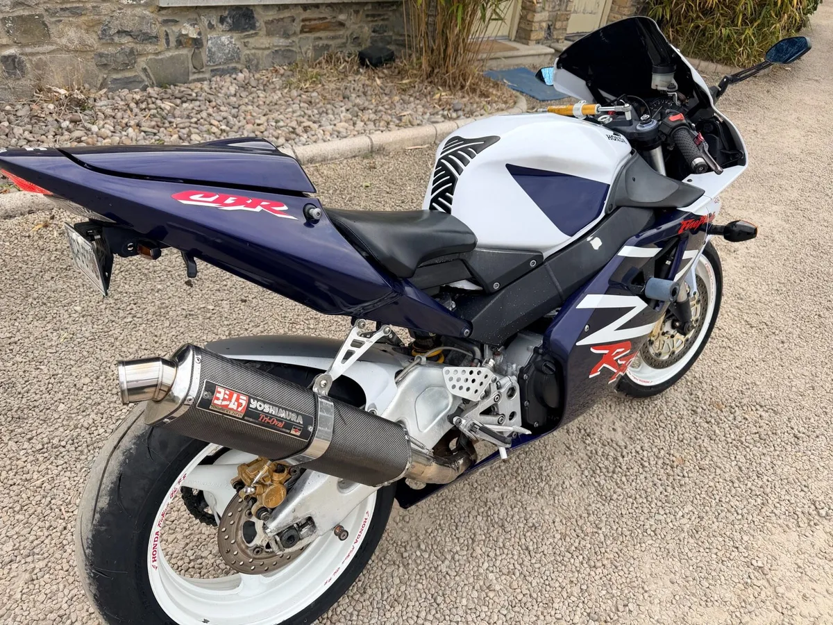 Honda Fireblade 954 - Image 4