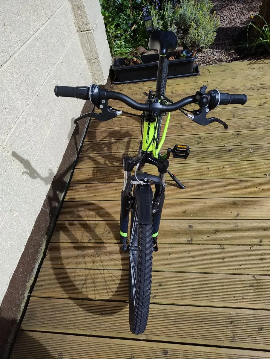 Children bike for sale and free adult bike - Image 2