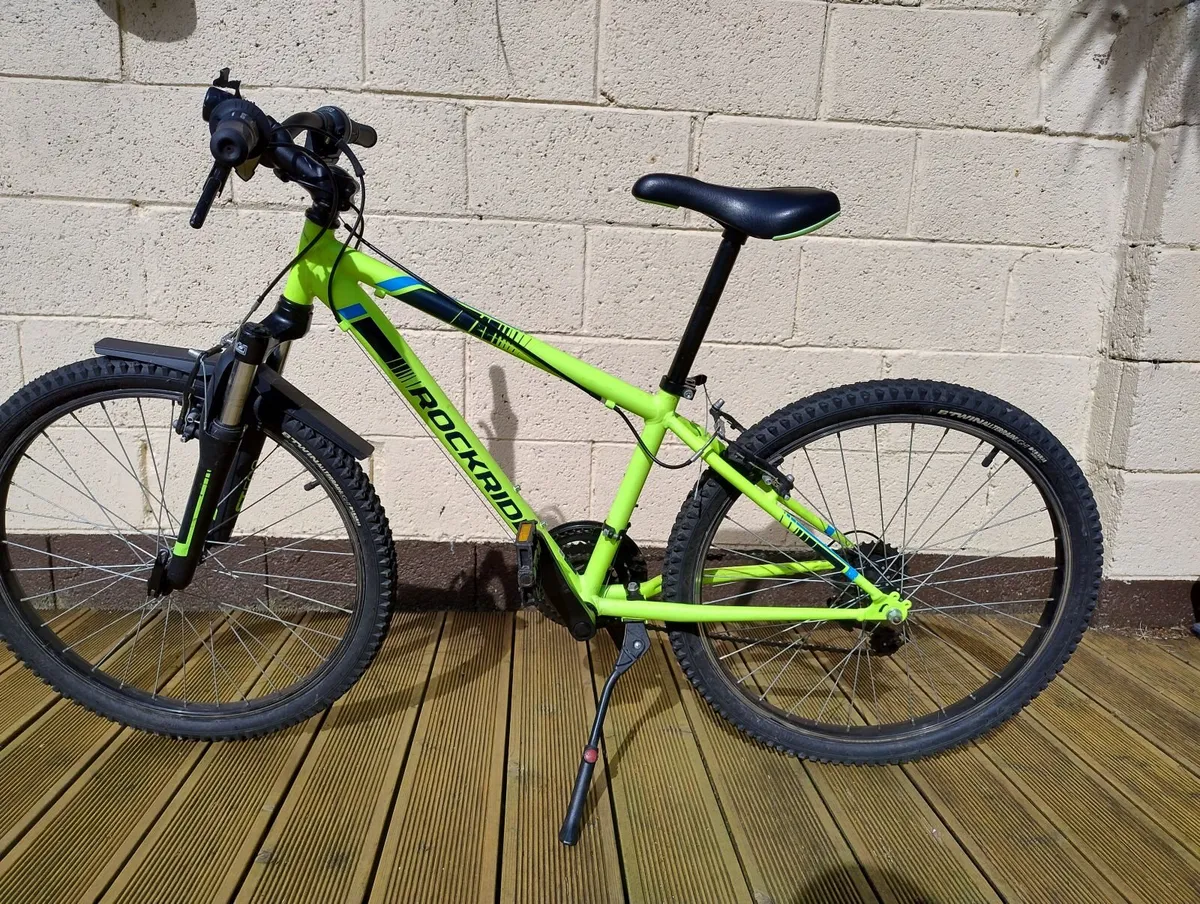 Children bike for sale and free adult bike - Image 1