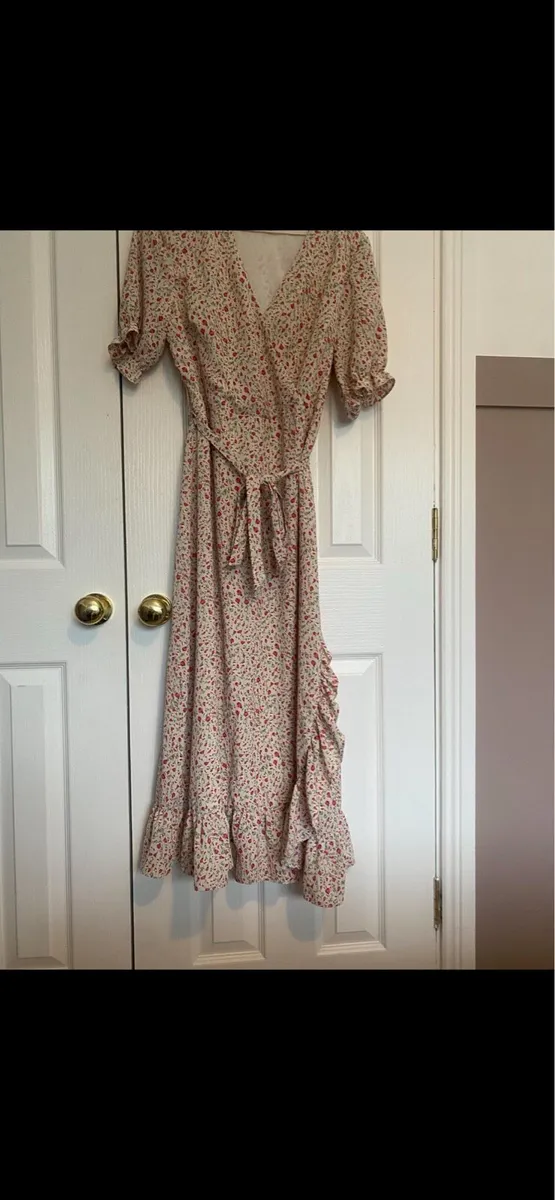 5 dresses - Image 2