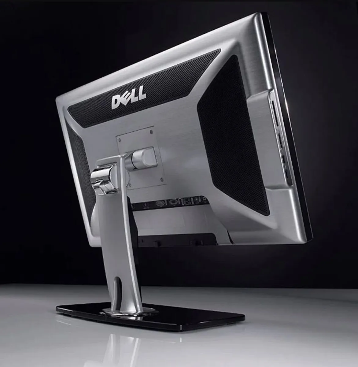 *ALMOST FREE* DELL ULTRASHARP 2707 WFPC MONITOR - Image 1