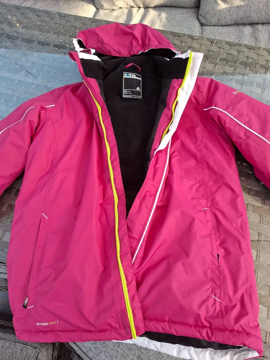 Coats - Image 2
