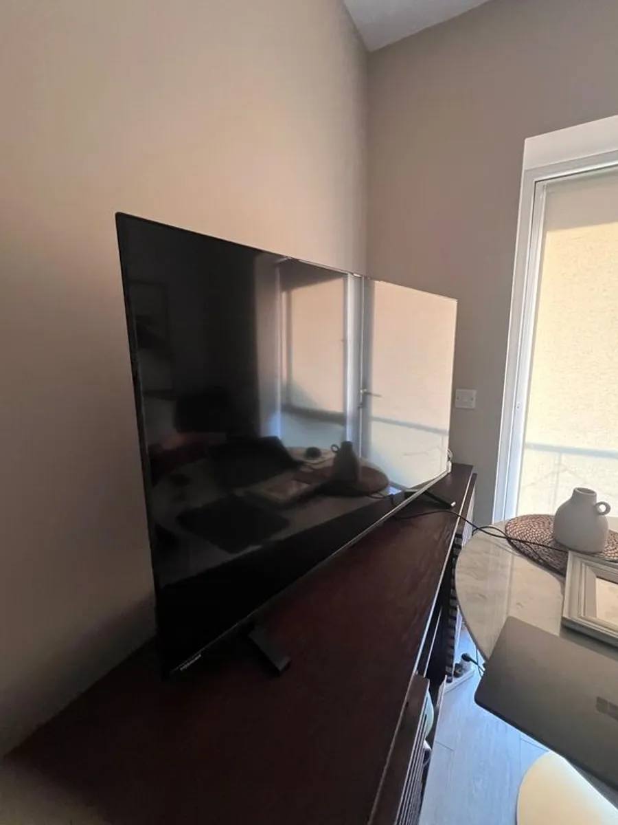 Toshiba 50'' Smart TV 4K Ultra HD - Image 2