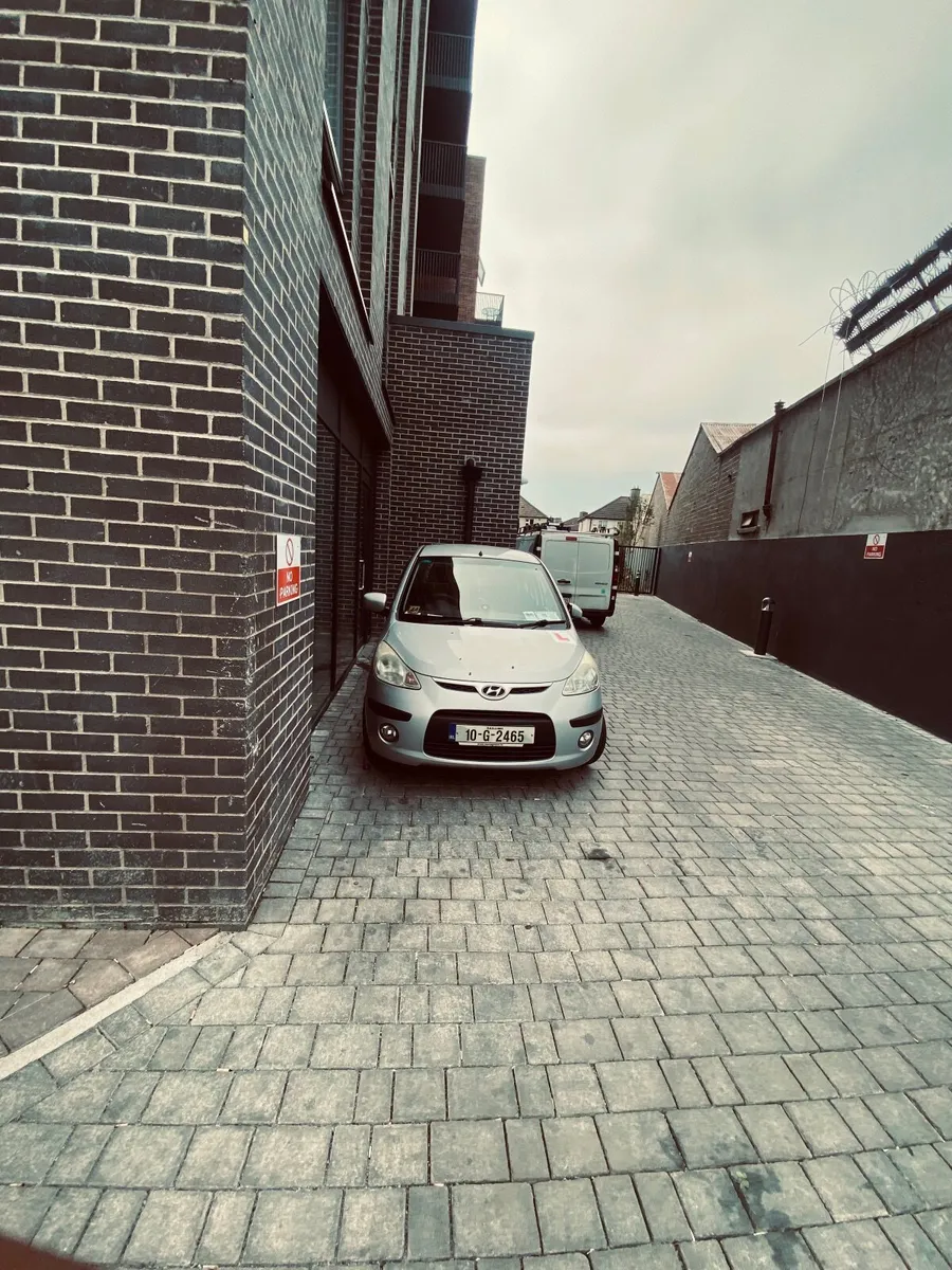 Hyundai i10 2010 1.2 L - Image 2