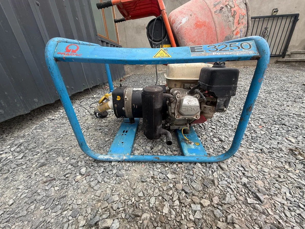 Pramac E3250 Honda 2.9kVA 110&240V Generator - Image 3