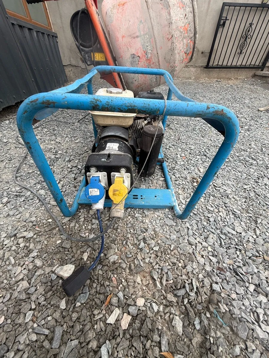 Pramac E3250 Honda 2.9kVA 110&240V Generator - Image 4